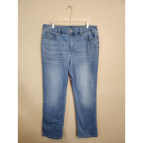 St. John's Bay Women's Blue High Rise‎ Straight Leg Jeans Size 16 Short - Picture 1 of 7